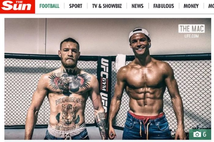 Conor McGregor saat bersama Cristiano Ronaldo.