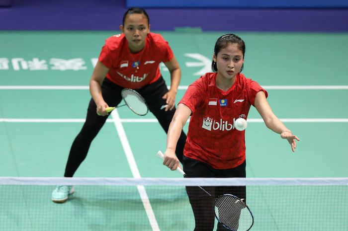 Pasangan ganda putri Indonesia, Della Destiara Haris/Rizki Amelia Pradipta, bertanding pada Kejuaraan Beregu Campuran Asia 2019, Selasa (19/3/2019) di Queen Elizabeth Stadium, Wanchai, Hong Kong.