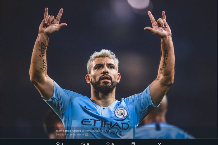 Penyerang Manchester City, Sergio Aguero, saat merayakan gol untuk klubnya.