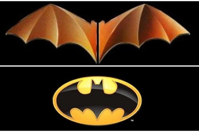 Logo HUT ke-100 Valencia dianggap DC Comics terlalu mirip dengan logo Batman.