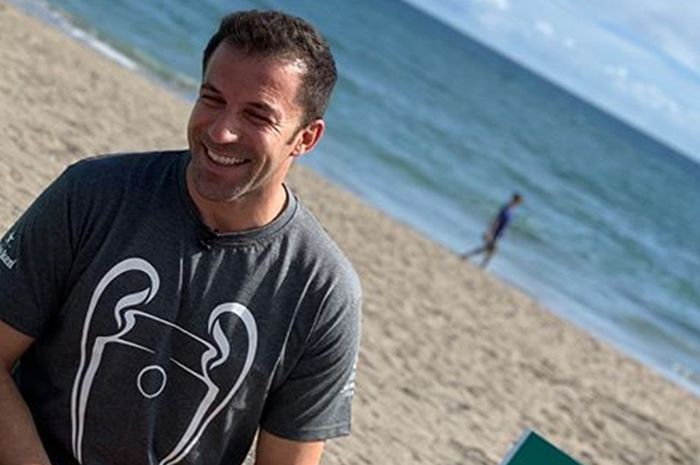 Alessandro Del Piero saat mengunjungi Bali dalam acara UEFA Champions League Trophy Tour Presented by Heineken, 18 Maret 2019.