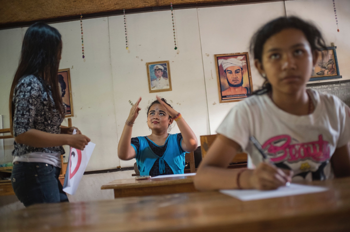 Di Desa Ini, Sebagian Besar Penduduknya Bisa Berbahasa Isyarat, lo! Bobo