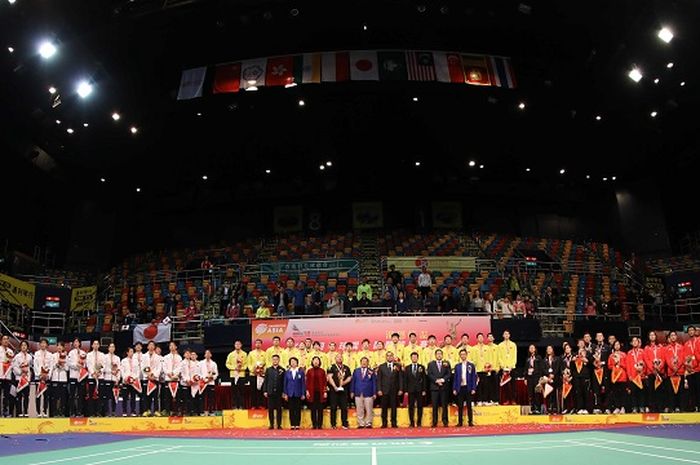 Podium pada Kejuaraan Beregu Campuran Asia (Tong Yun Kai Cup) 2019 di Queen Elizabeth Stadium, Hong Kong, Minggu (24/3/2019).