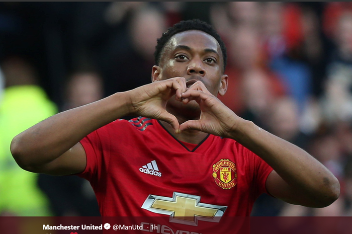 Anthony Martial, mencetak gol ke-10 di Liga Inggris musim ini saat membawa Manchester United menang 2-1 atas Watford, Sabtu (30/3/2019).