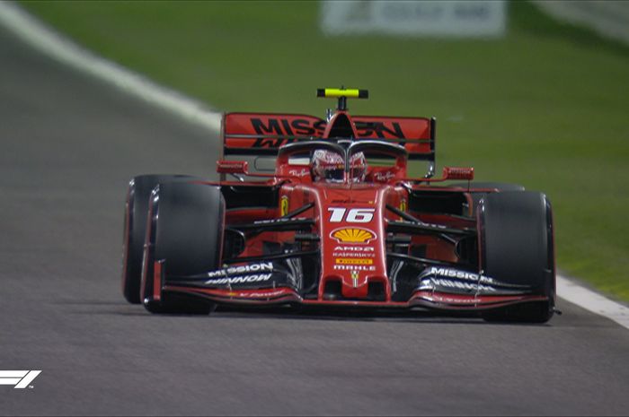 Pembalap Ferrari, Charles Leclerc, memastikan pole position di GP Bahrain 2019.
