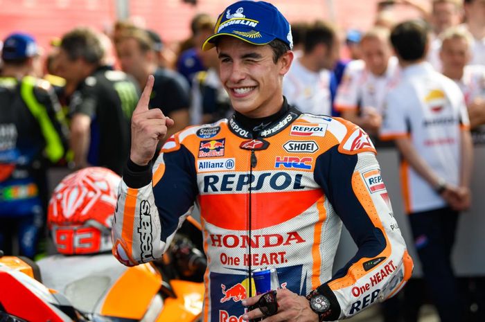 Selebrasi Marc Marquez (Repsol Honda) sesaat setelah memenangkan balapan MotoGP Argentina 2019 di Sirkuit Termas de Rio Hondo, Senin (1/4/2019) dini hari WIB