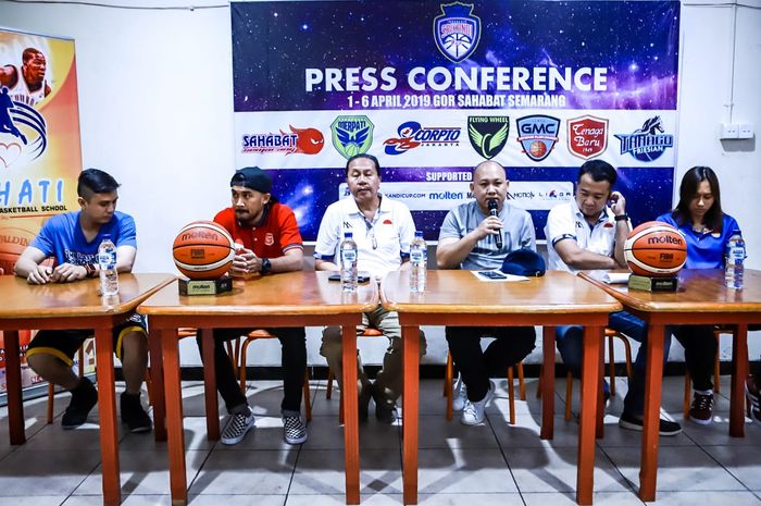 Konferensi pers jelang Seri Semarang Srikandi Cup di GOR Sahabat, Semarang, Jawa Tengah, Minggu (31/3/2019)
