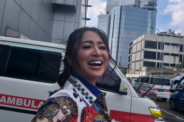 Dewi Perssik saat ditemui Grid.ID di kawasan Tendean, Jakarta Selatan