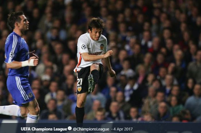 Gelandang Manchester City, David Silva, saat masih membela Valencia dalam laga Liga Champions kontra Chelsea di Stadion Stamford Bridge, 4 April 2007.