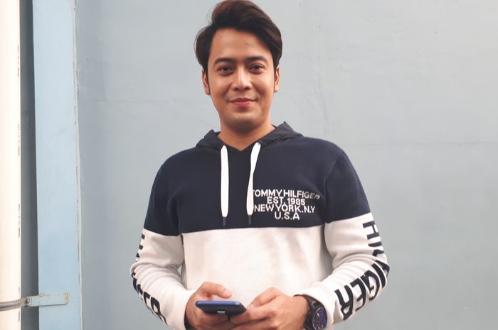 Kriss Hatta saat ditemui Grid.ID usai syuting Rumpi No Secret di kawasan Tendean, Mampang, Jakarta Selatan pada Jumat (5/4/2019).