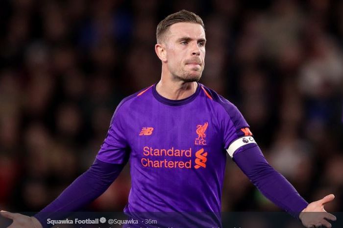 Gelandang Liverpool, Jordan Henderson, merayakan golnya dalam laga pekan ke-33 Liga Inggris kontra Southampton di Stadion St. Mary's, 5 April 2019.