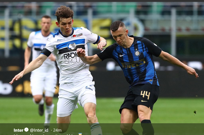 Penyerang sayap Inter Milan, Ivan Perisic (kanan), beraksi dalam laga pekan ke-31 Liga Italia melawan Atalanta, Minggu (7/4/2019) di Giuseppe Meazza.