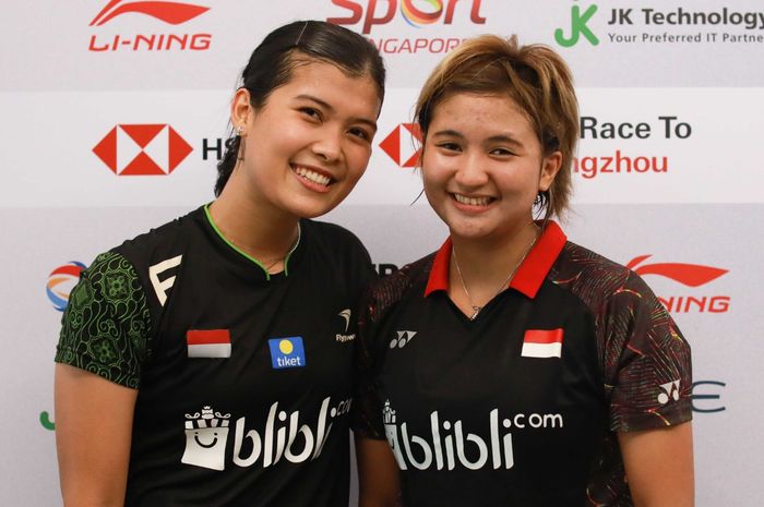 Yulfira Barkah/Jauza Fadhila Sugiarto setelah bertanding pada babak pertama Singapore Open 2019, Selasa (9/4/2019).