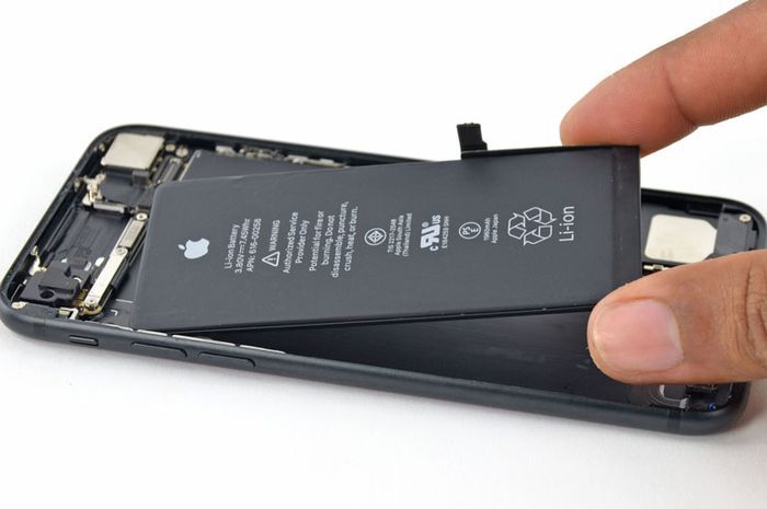 Ini 6 Tanda Tanda Baterai Iphone Kamu Bocor Dan Harus Diganti Semua Halaman Nextren Grid Id