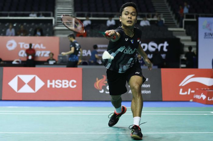 Pemain tunggal putra Indonesia, Anthony Sinisuka Ginting, tampil pada babak pertama Singapore Open 2019 di Singapore Indoor Stadium, Singapura, Rabu (10/4/2019)