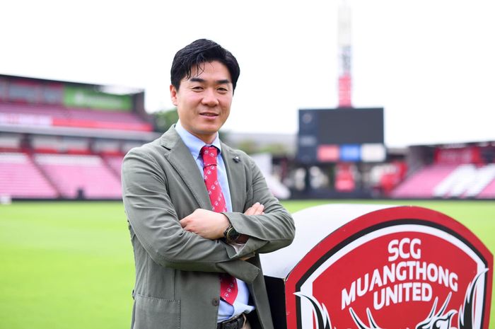 Pelatih asal Korea Selatan, Yoon Jong-hwan saat diperkenalkan sebagai arsitek anyar klub Liga Thailand 1, Muangthong United pada 9 April 2019. 