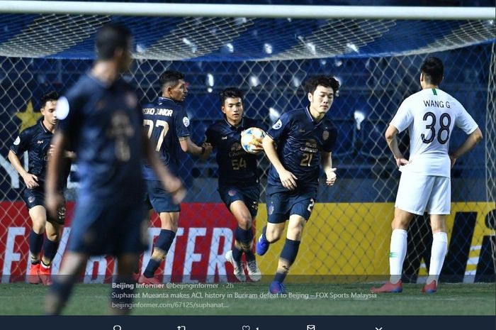 Suphanat Muenta cetak gol untuk Buriram United di Liga Champions Asia.