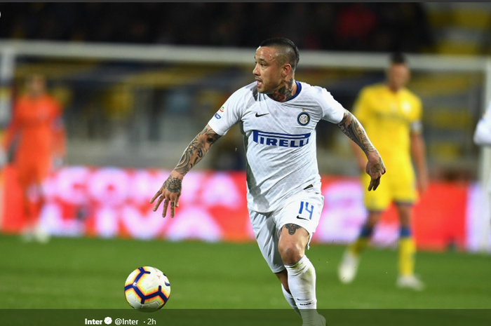 Gelandang Inter Milan, Radja Nainggolan, dalam laga pekan ke-32 Liga Italia melawan Frosinone, Minggu (14/4/2019).