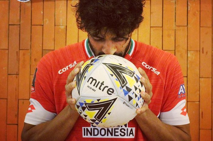 Gelandang asal Argentina, Jose Sardon, telah berpindah tim dari Persela Lamongan ke Semen Padang dalam bursa transfer pramusim Liga 1 2019.