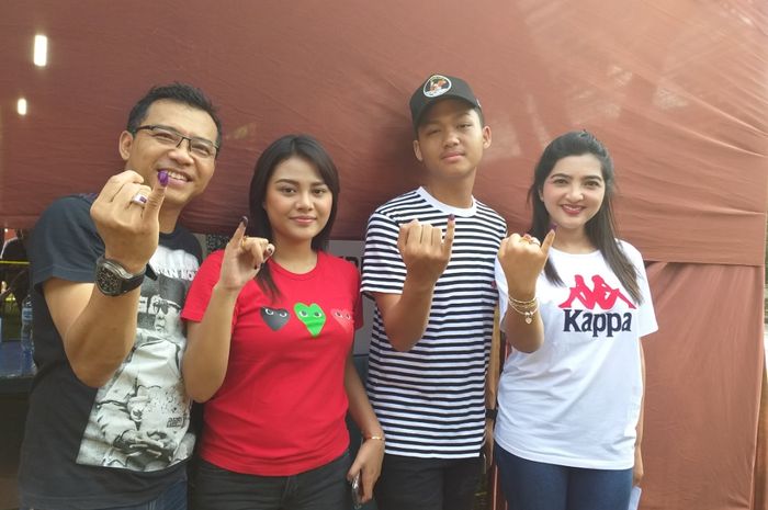 Aurel Hermansyah dan keluarga saat Grid.ID jumpai di kawasan Villa Cinere Mas, Depok, Jawa Barat, Rabu (17/4/2019)