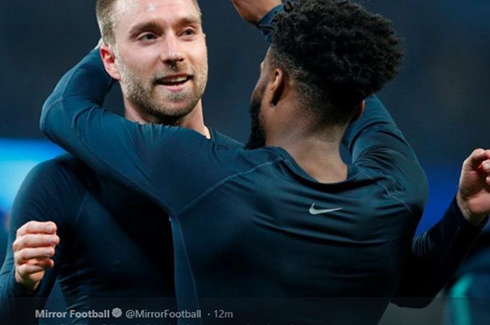 Christian Eriksen (kiri) merayakan keberhasilan Tottenham Hotspur menyingkirkan Manchester City pada babak perempat final Liga Champions di Stadion Etihad, 17 April 2019.