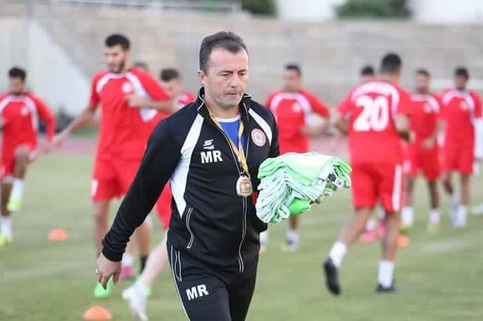 Pelatih asal Montenegro, Miodrag Radulovic saat masih menangani timnas Lebanon pada 2018. Kini, dia menjadi pelatih anyar timnas Myanmar.