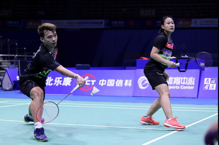 Duet ganda campuran Indonesia, Rinov Rivaldy/Pitha Haningtyas Mentari, bertanding di babak kedua Kejuaraan Asia 2019.