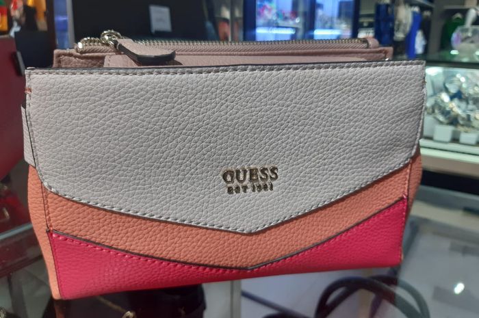 Rekomendasi 3 Model Tas Guess Harga Terjangkau yang Cocok Buat Hangout