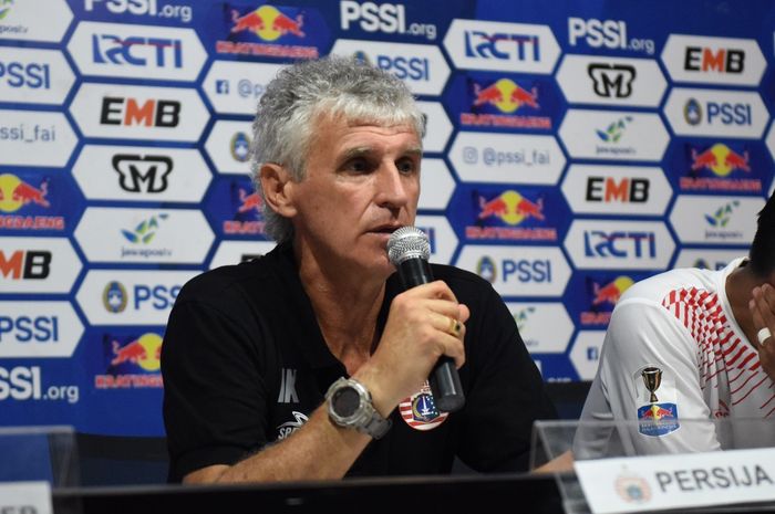 Pelatih Persija Jakarta, Ivan Kolev, memberikan keterangan usai lawan Bali United