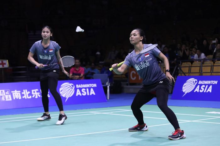 Pasangan ganda putri Indonesia, Della Destiara Haris/Rizki Amelia Pradipta saat berlaga di Kejuaraan Asia 2019, Sabtu (27/4/2019).