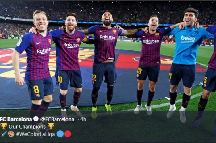 Lionel Messi merayakan juara Liga Spnyol 2018-2019 bersama Barcelona.