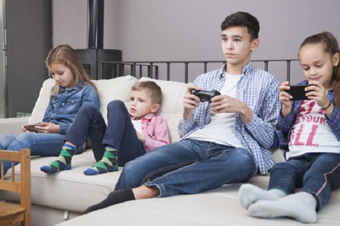 Memberi Gadget pada Anak Ternyata Setara dengan Memberi Segram Kokain