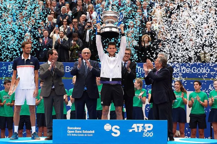 Kalahkan Medvedev Pada Final Dominic Thiem Juara Barcelona Open 2019 Bolasport Com