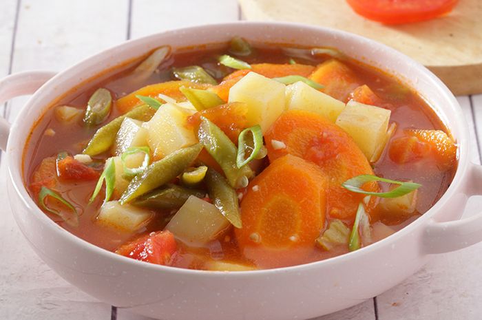 Sayur kuah tomat.