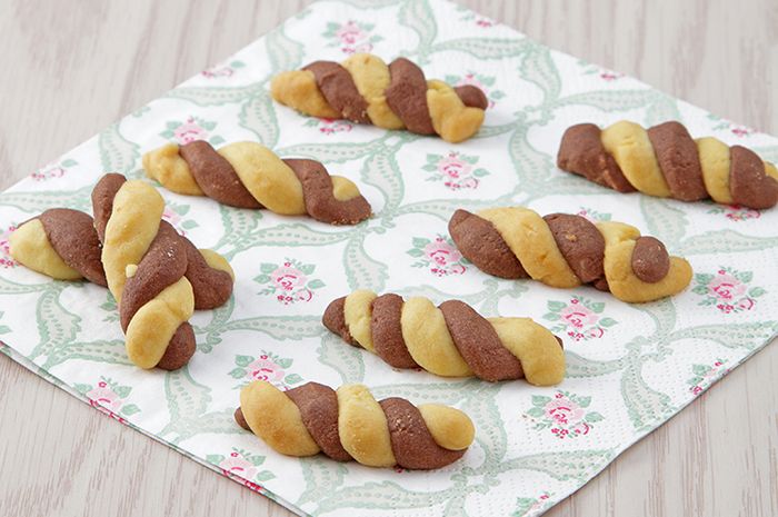 Kue Kering Untir Vanila Cokelat