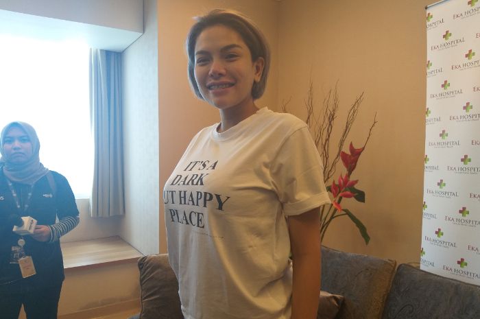 Tak Mirip Dirinya atau Dipo Latief, Nikita Mirzani 