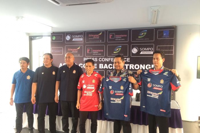 SSB ASIOP bersama para sponsor yang mengusung tema Come Back Stronger