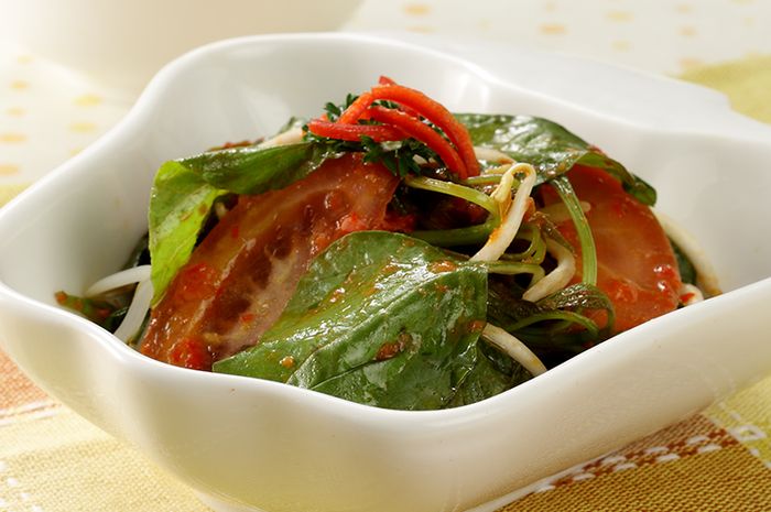 Tumis bayam balado. (Sajian Sedap)