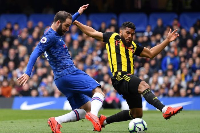 Striker Chelsea, Gonzalo Higuain, mencetak gol ketiga pada laga lanjutan Liga Inggris melawan Watford di Stadion Stamford Bridge, Minggu (5/5/2019).