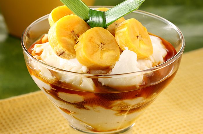 Learn to make a sweet and scrumptious Bubur Sumsum Pisang (rice porridge with banana) at home with this step-by-step recipe!