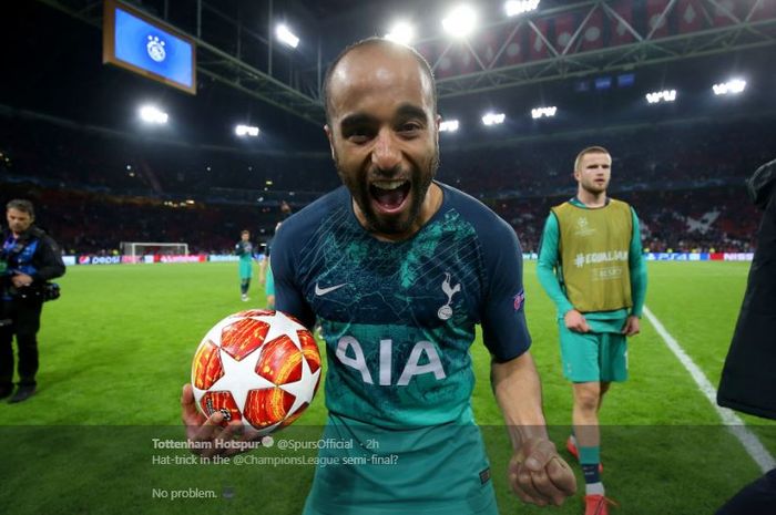 Winger Tottenham Hotspur, Lucas Moura, merayakan keberhasilan timnya lolos ke final Liga Champions setelah menyingkirkan Ajax Amsterdam pada semifinal di Johan Cruijff ArenA, 8 Mei 2019.