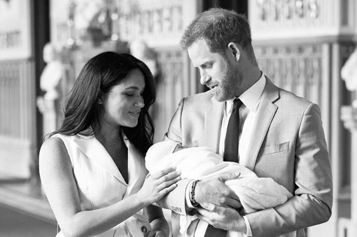 Inikah bukti kebohongan Meghan Markle? Pakar bahasa tubuh membaca ada yang tak biasa dari gelagat istri Pangeran Harry usai melahirkan.