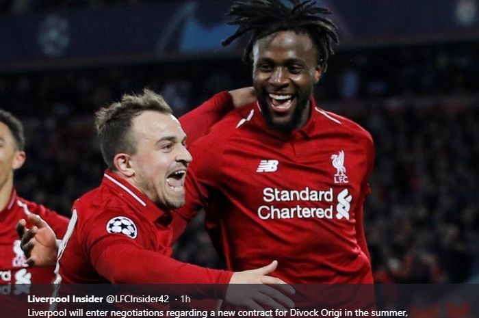 Divock Origi merayakan gol keempat LIverpool bersama Xherdan Shaqiri usai membobol gawang Barcelona