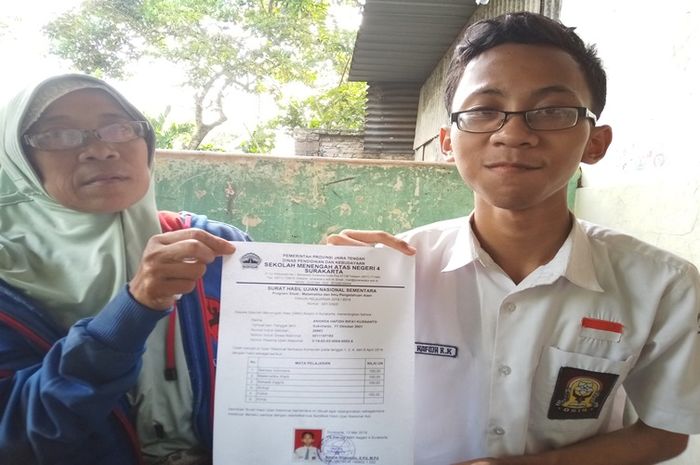 Viral Siswa SMA Raih Nilai Rata-Rata 100 Saat UNBK, Ketahui7 Tanda Anak