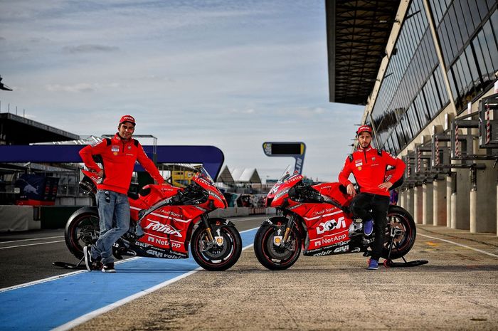 Dua pembalap Ducati dengan livery baru pada seri balapan MotoGP Prancis 2019.