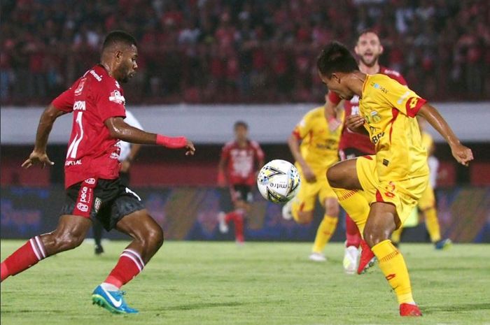 Laga Bali United vs Bhayangkara FC dalam ajang Liga 1 2019 pekan kedua di Stadion Kapten I Wayan Dipta, Gianyar, Bali, Selasa (21/5/2019) malam WIB 
