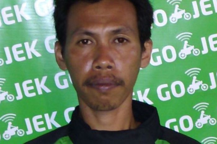 Viral Ojol Kehilangan Motor Tapi Tetap Antarkan Pesanan