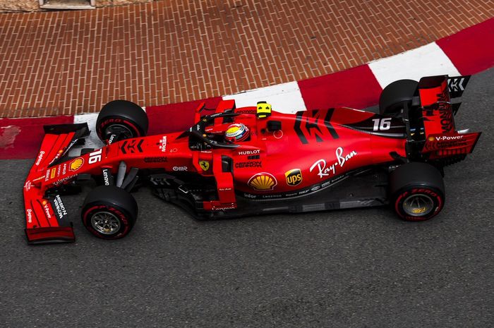 Aksi Charles Leclerc (Ferrari) saat tampil dalam sesi latihan bebas ketiga F1 GP Monako 2019, Sabtu (25/5/2019)