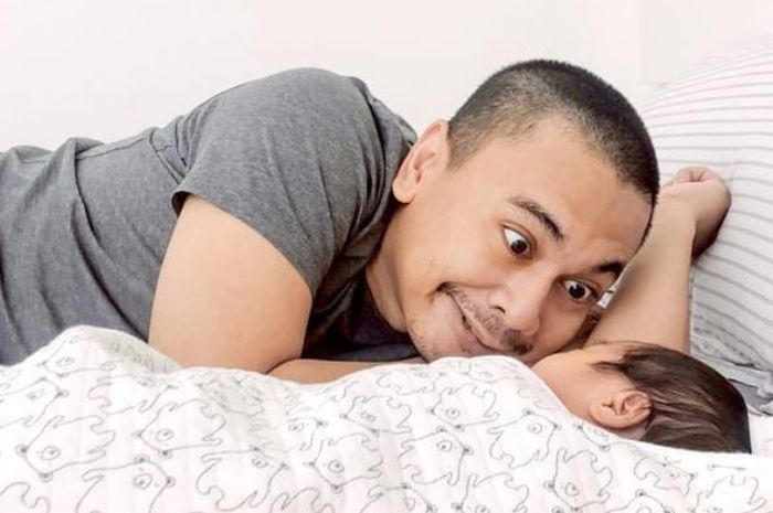 Merinding! Anak Raditya Dika Ternyata Punya 'Penjaga' yang 