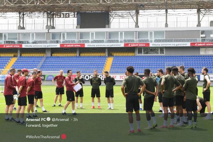 Para pemain Arsenal tengah berlatih jelang final Liga Europa melawan Chelsea pada Kamis (30/5/2019) di Olympics Stadium Baku, Azerbaijan.